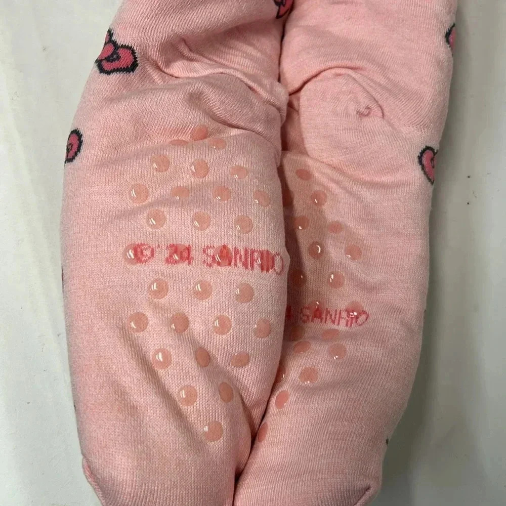 NWT Hello Kitty, fuzzy sock Sherpa lining nonskid feet shoe size 4 - 10 - Picture 2 of 5